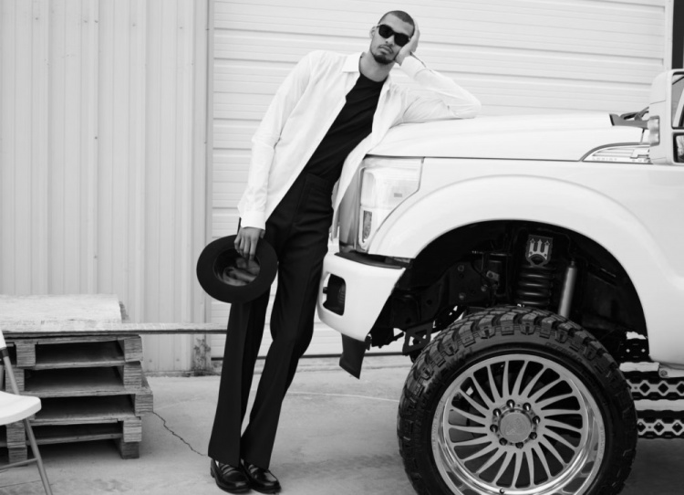 杏彩体育官方网站-文班最遗憾的是无法驾驶普通大小的汽车 所有衣物几乎需量身定制